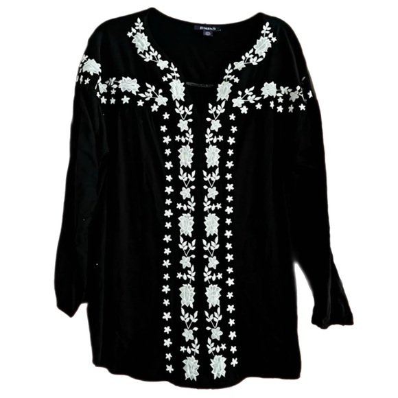 🌸 Boho Embroidered Peasant Blouse – Size 18/20 🌸 - Picture 2 of 5